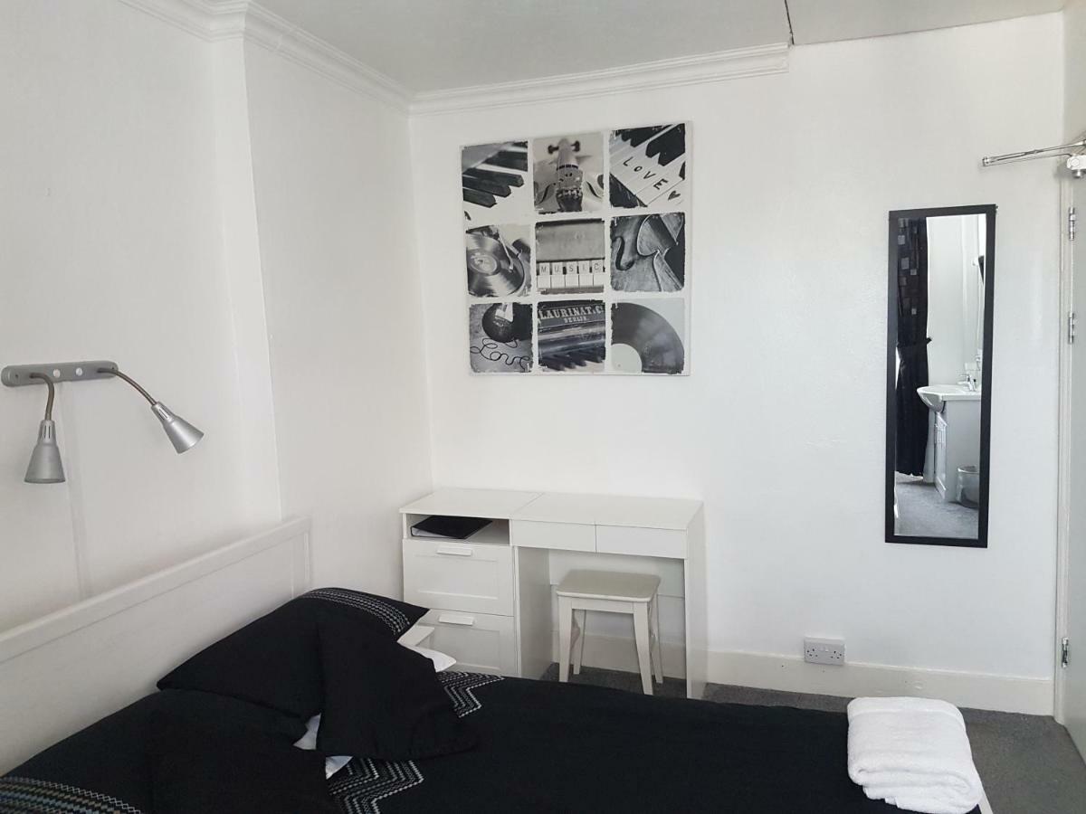 Standard Double Room with Shared Bathroom