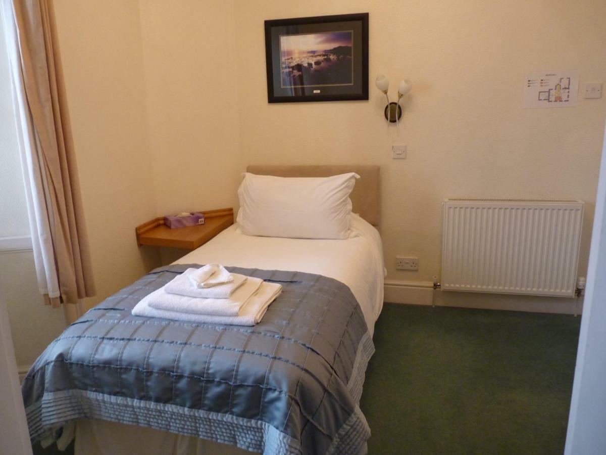 Single Room,862329542:JPEG