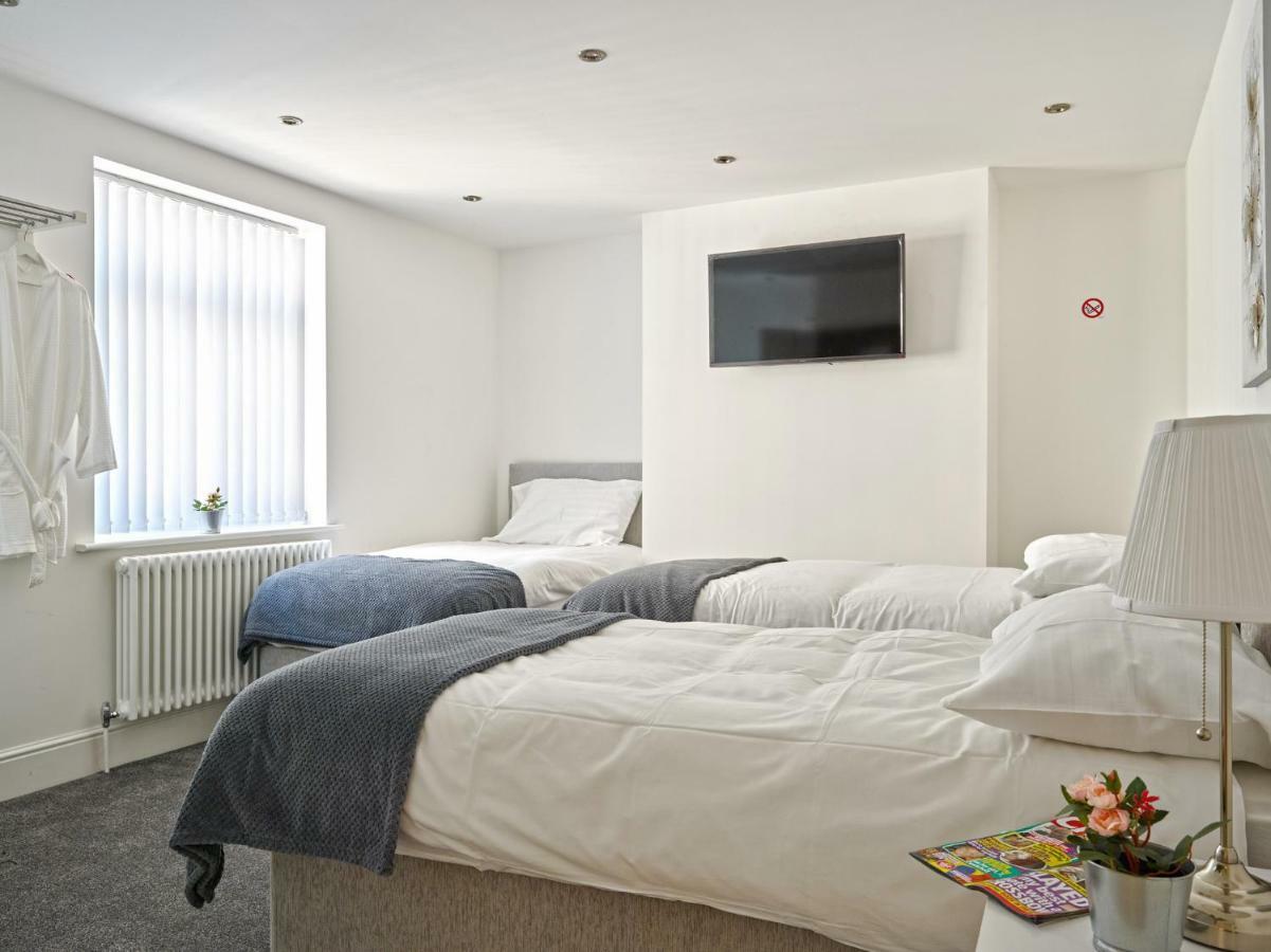 Triple Room with Private Bathroom,891884428:JPEG