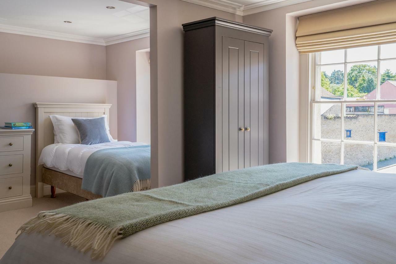 Deluxe Family Suite