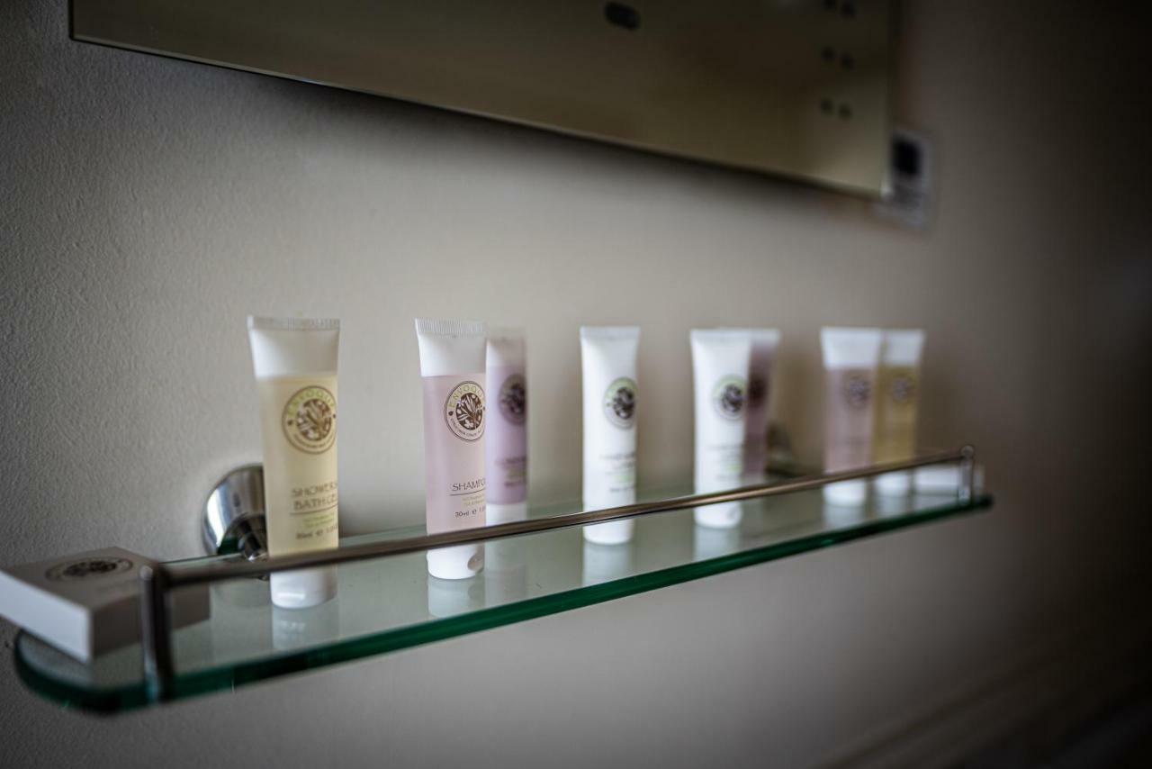 Double Room,927573181:JPEG