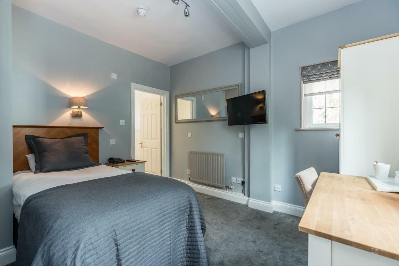 Single Room,909823465:JPEG