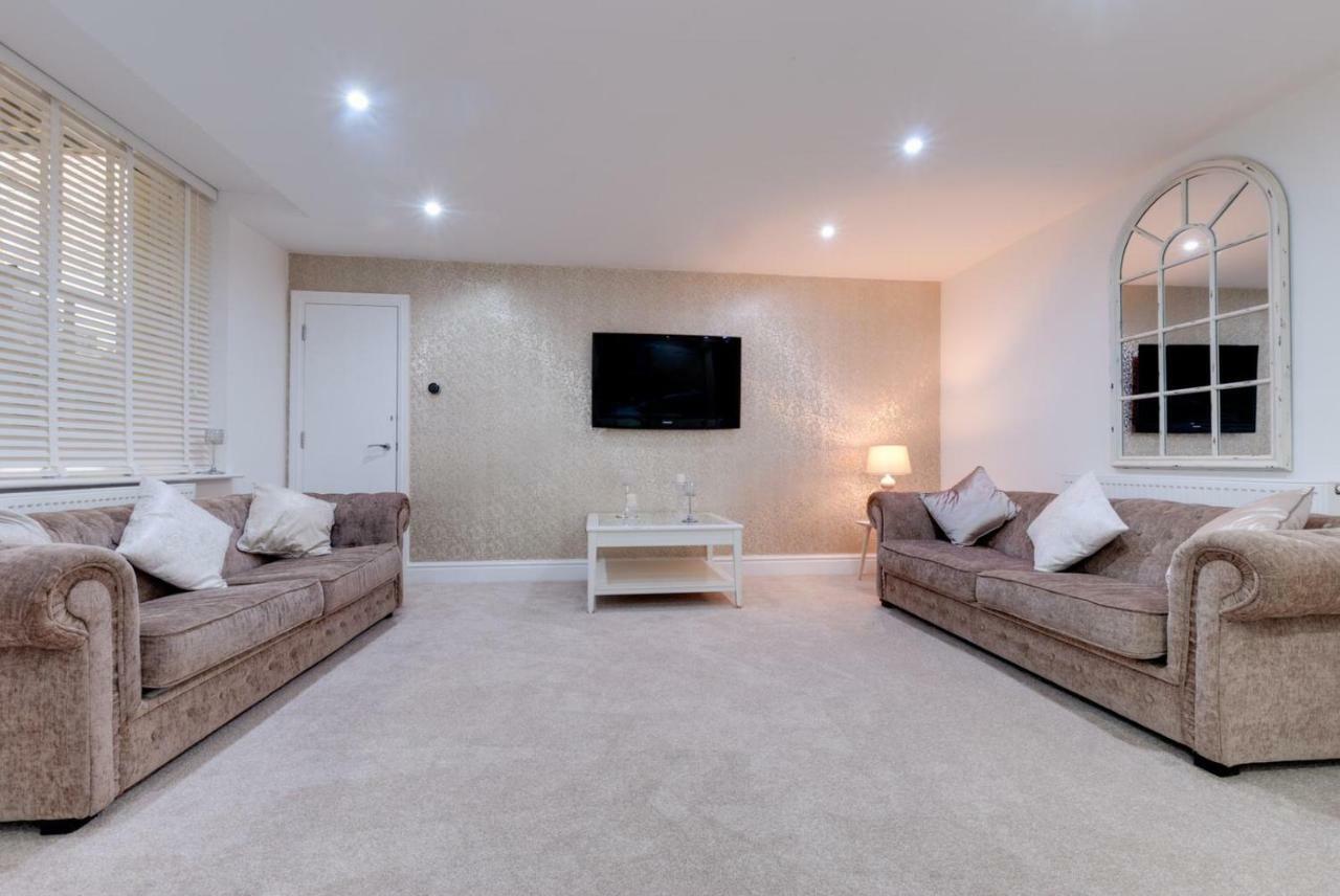 Three-Bedroom Apartment,911483278:JPEG
