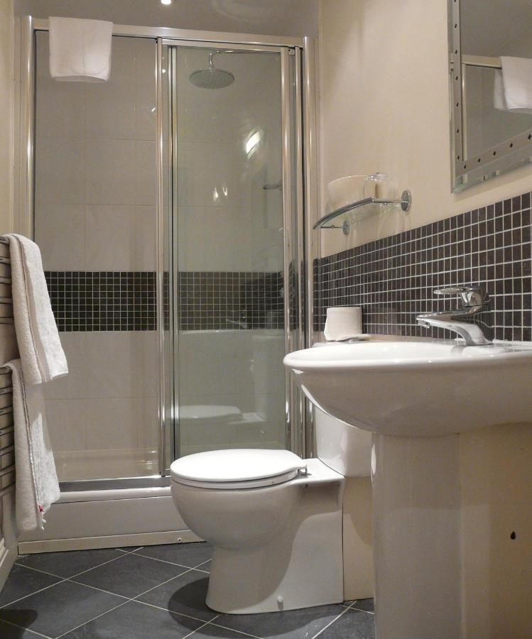 1 Double Bed Non-Smoking Small Room,1284555541:JPEG