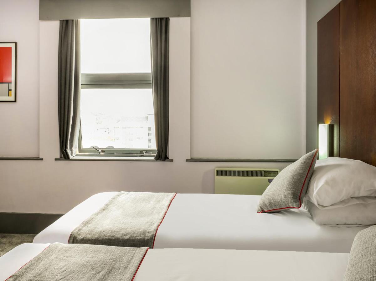 Twin Room with Sofa Bed - Non-Smoking