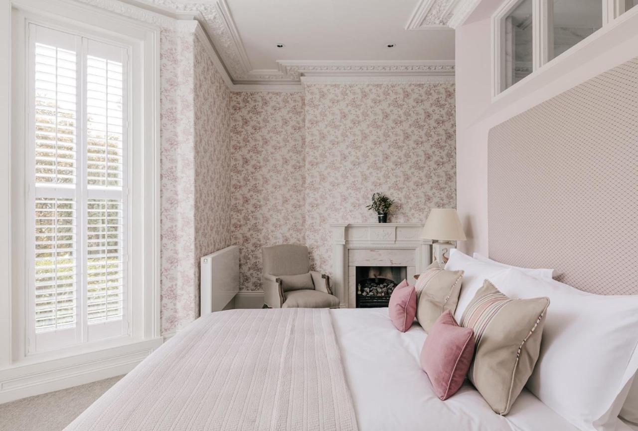 Deluxe Victorian,933859477:JPEG