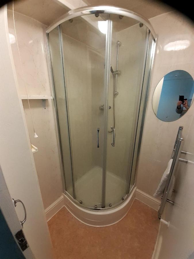 Single Attic Room with external private shower room - Sea View - Access by stairs only,933990541:JPEG