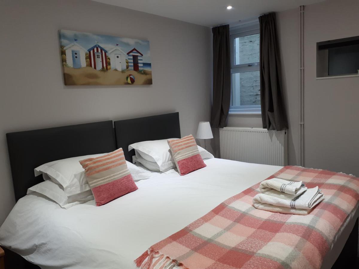 Two-Bedroom Apartment,1103400222:JPEG