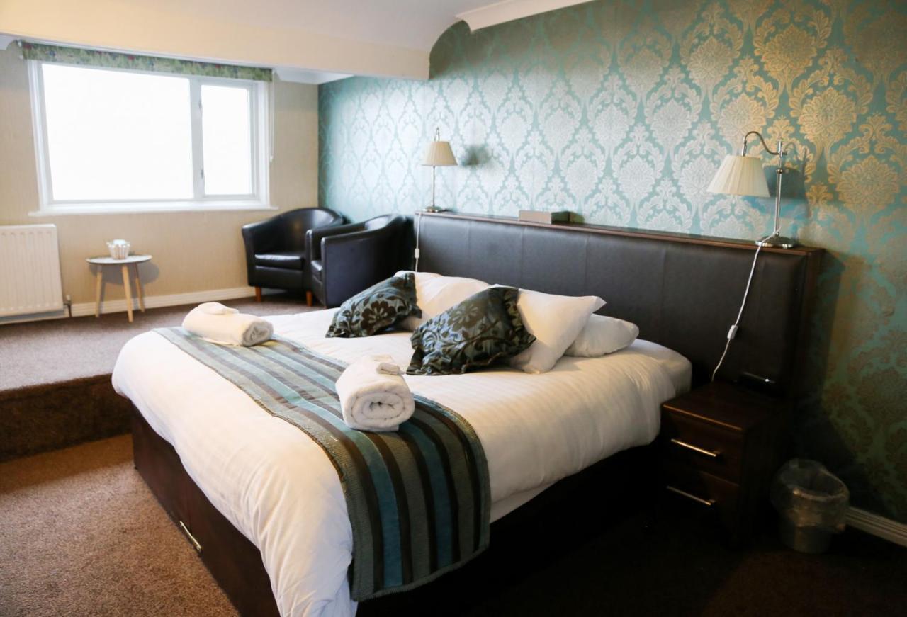 Suite,957467338:JPEG