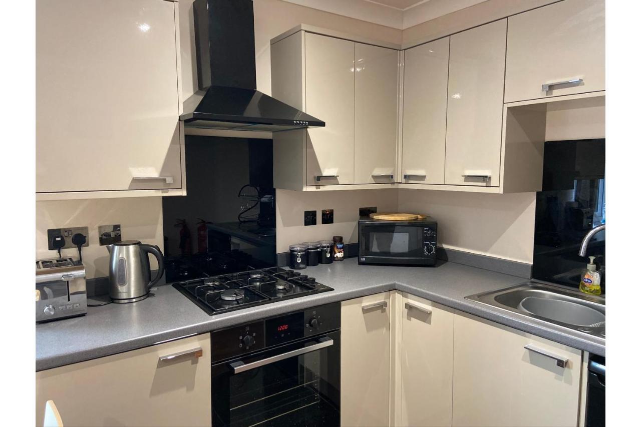 Two-Bedroom Apartment,981328690:JPEG