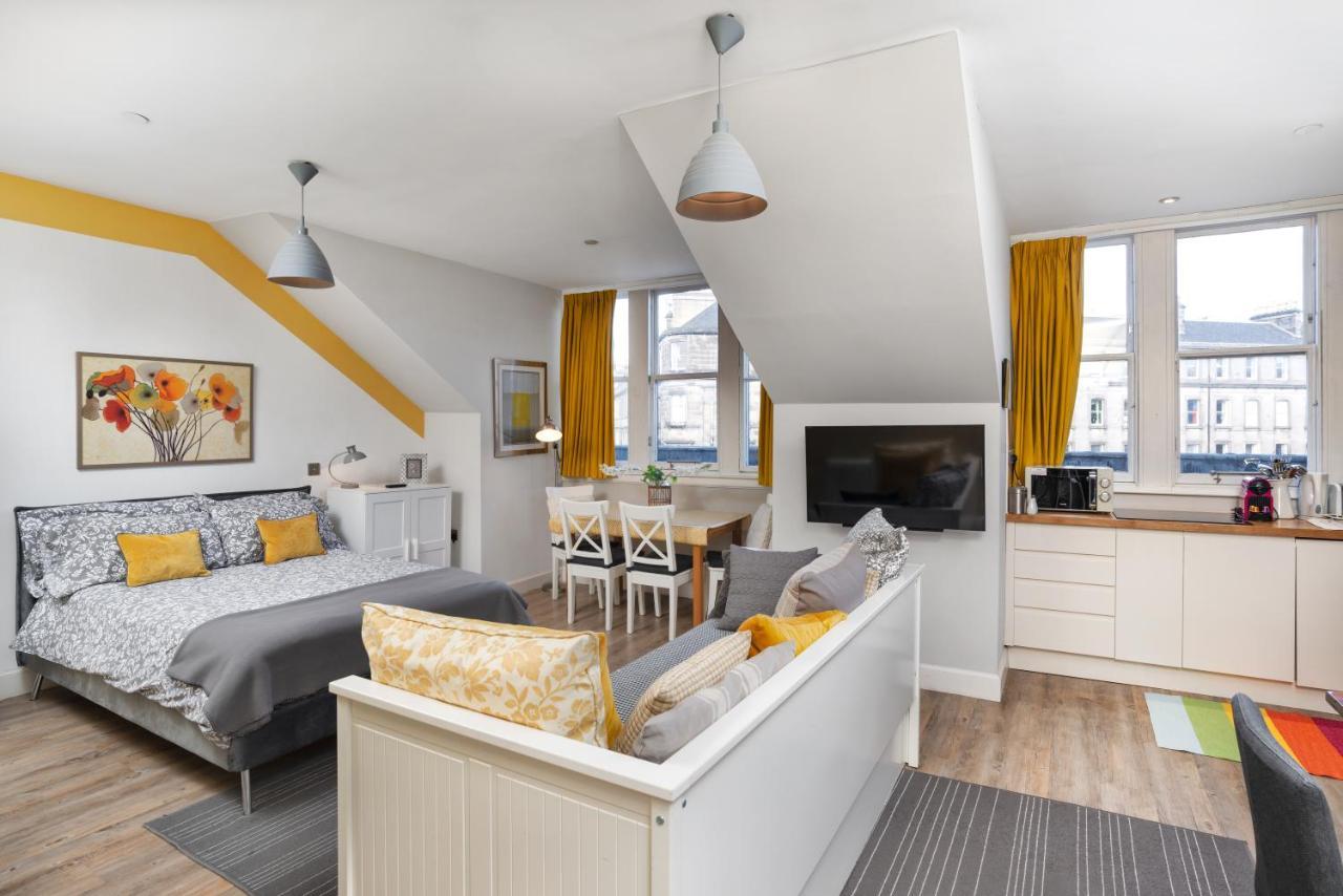 One-Bedroom Suite - 1,990174667:JPEG
