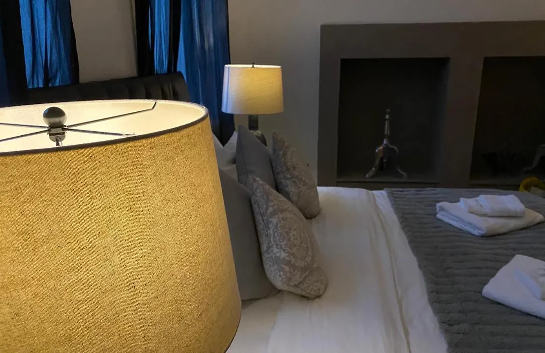 Queen Street Boutique Suites-1