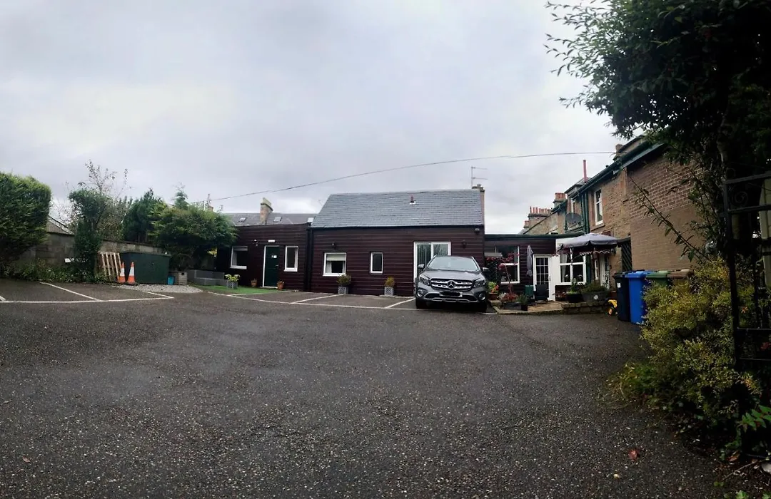 Carisbrooke Guest House-1