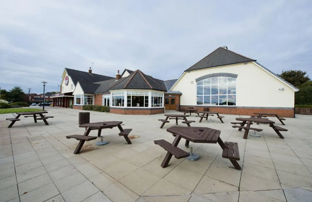 Premier Inn Newcastle Under Lyme-1