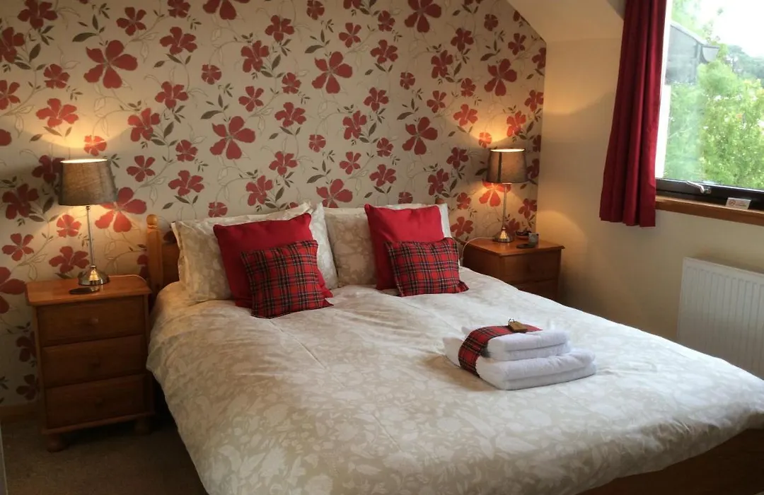 Meadowbank Guest House-1