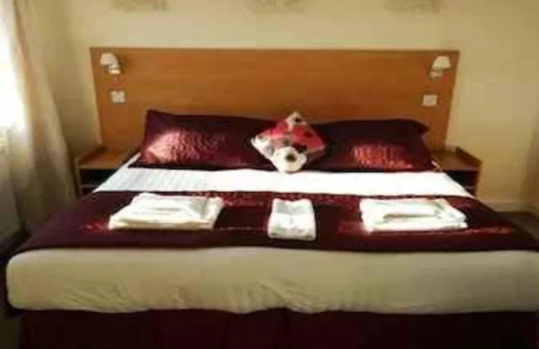The New Dundee Carlton Hotel-1