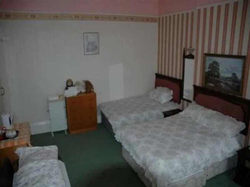 Eglinton Guest House-1