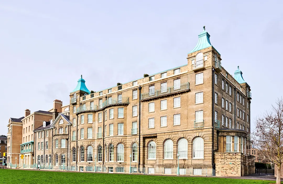 University Arms, Autograph Collection-1