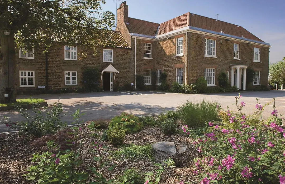 Knights Hill Hotel & Spa-1