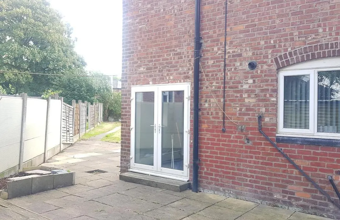 Double Bedroom In Withington, M20. 1 Db Bed, Rm 1-1