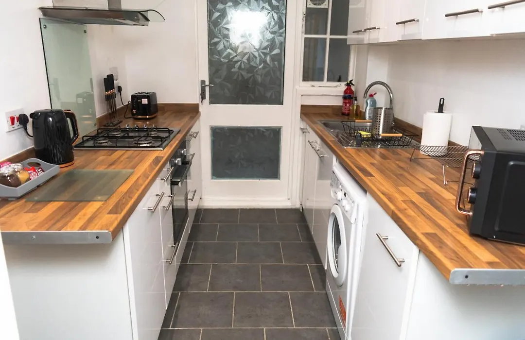 Leeds Lodge-1