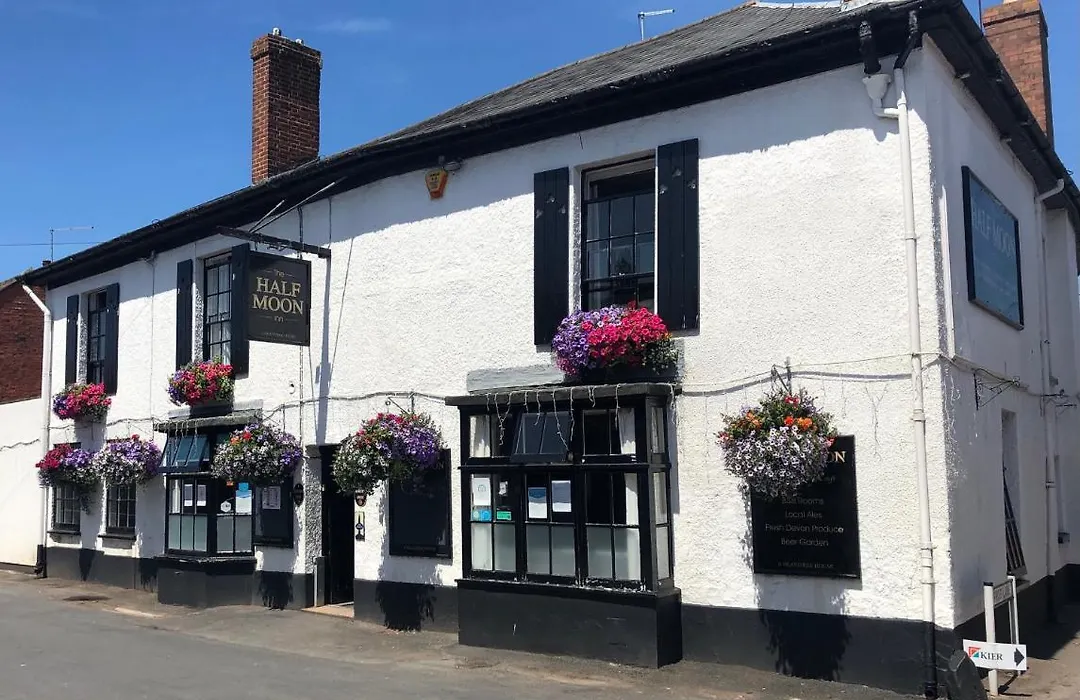 Half Moon Inn-1
