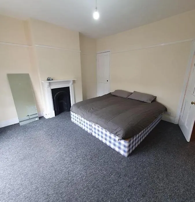 2 Bedroom House - Hopefield Road-1