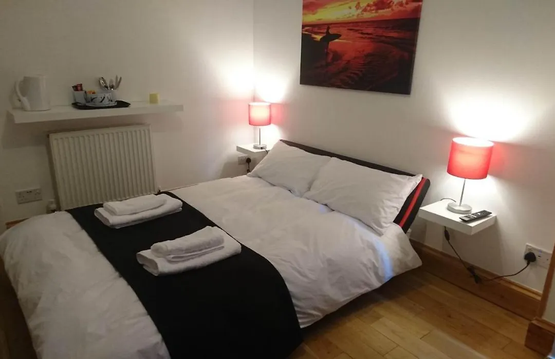 Tippys Guesthouse-1