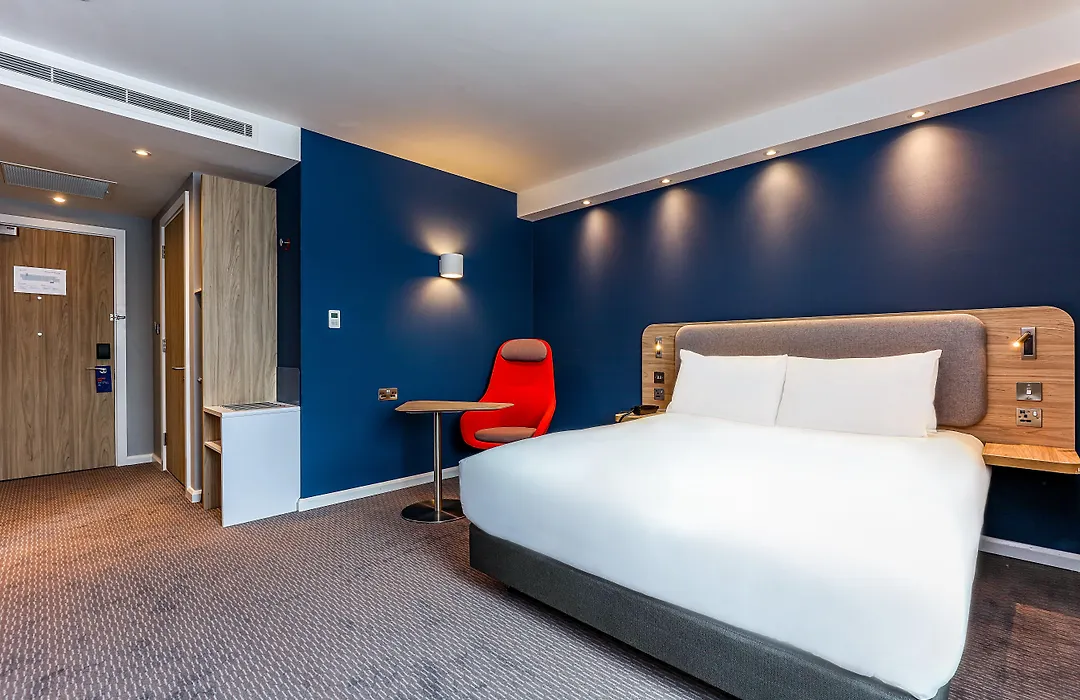 Holiday Inn Express Edinburgh City West By Ihg-1