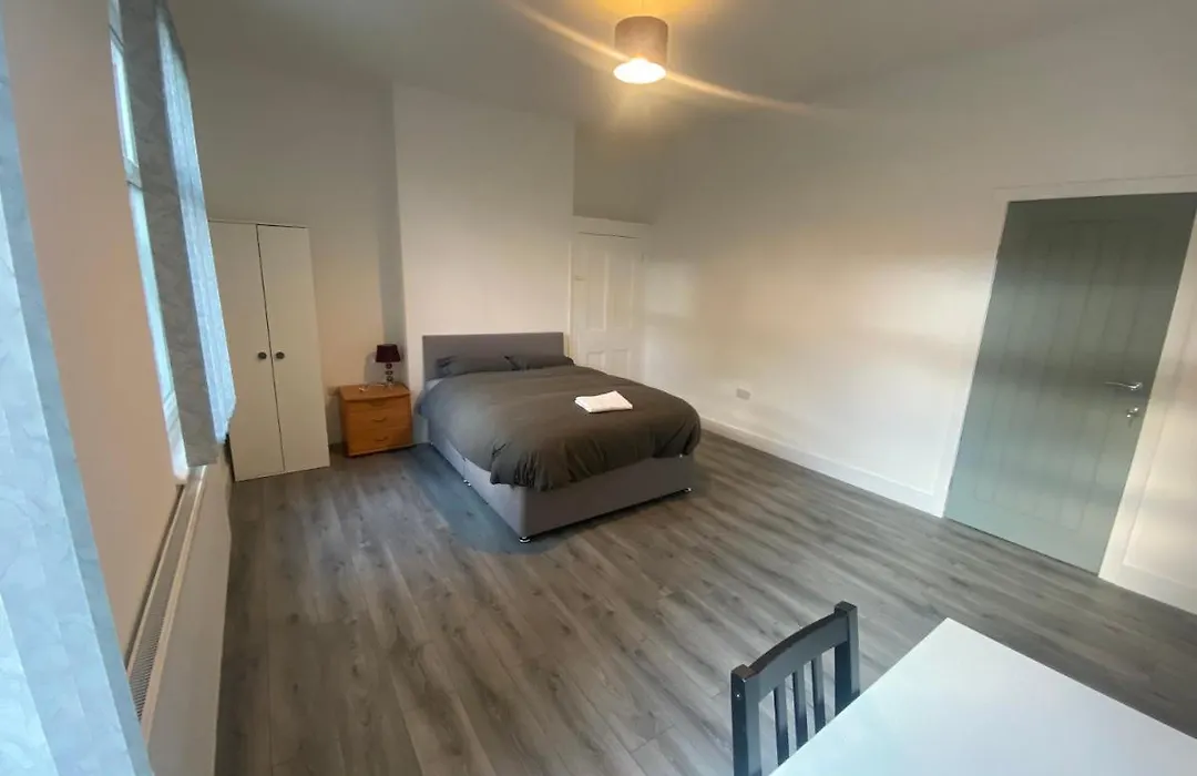 Luxury Fully Furnished Bedroom-1