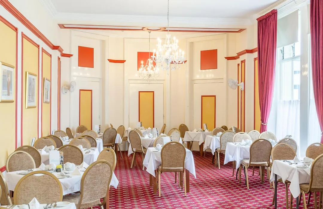 Queens Hotel-1