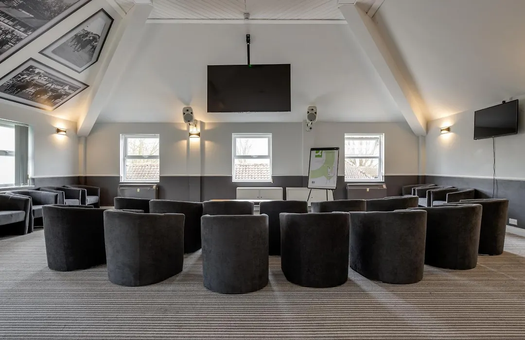 Stableside Hostel At York Racecourse-1