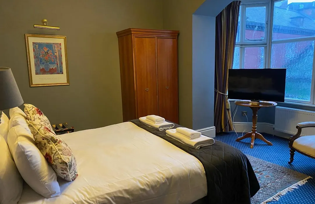 The Central Hotel-1