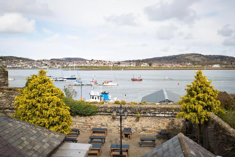 George & Dragon, Conwy-1