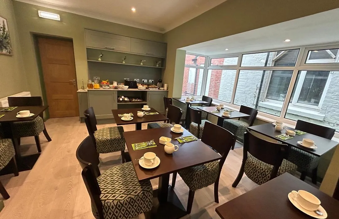 Hamilton Court Hotel Hoole-1