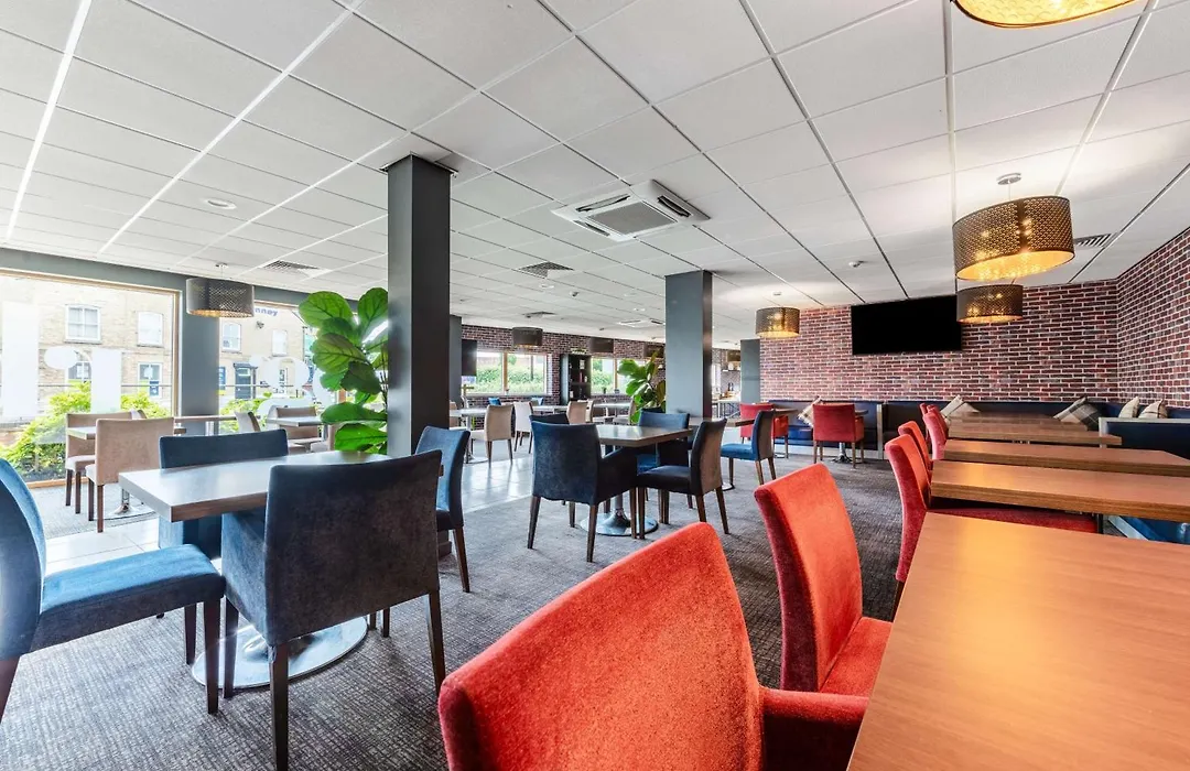 Park Inn By Radisson Peterborough-1