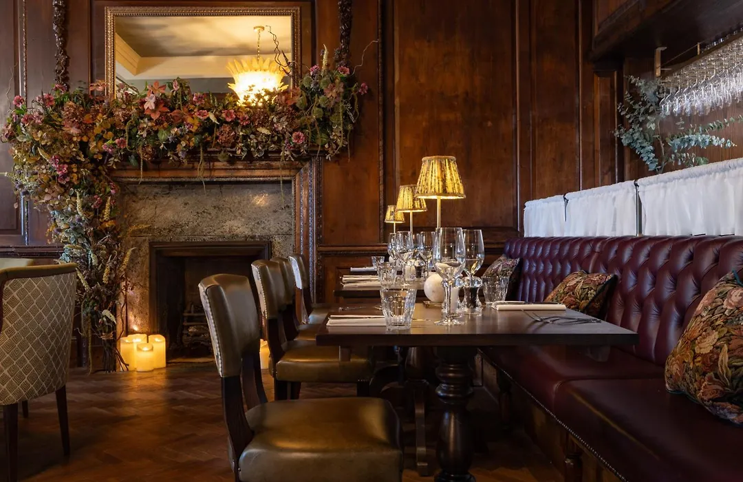 The White Hart - A Heartwood Inn-1