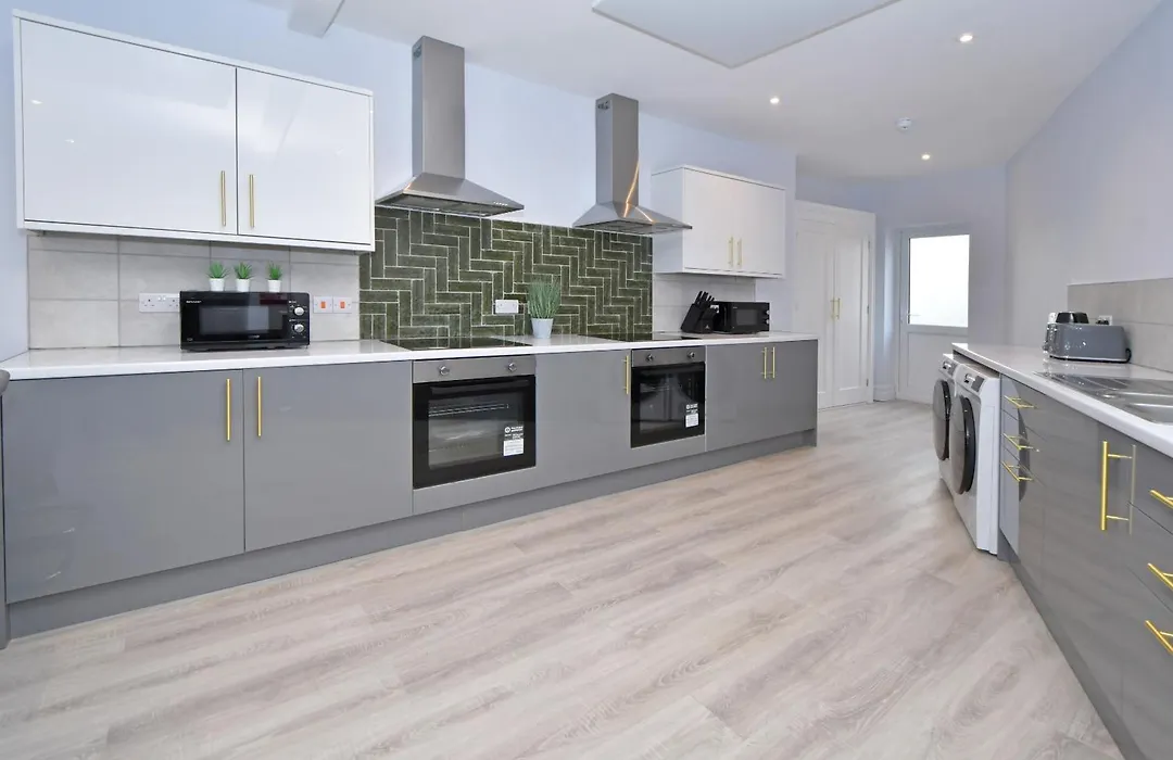 One Battison - Affordable Rooms, Suites & Studios In Stoke On Trent-1