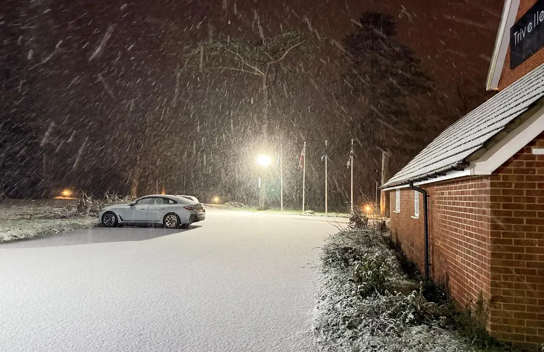 Trivelles Gatwick Hotel & Airport Parking-1
