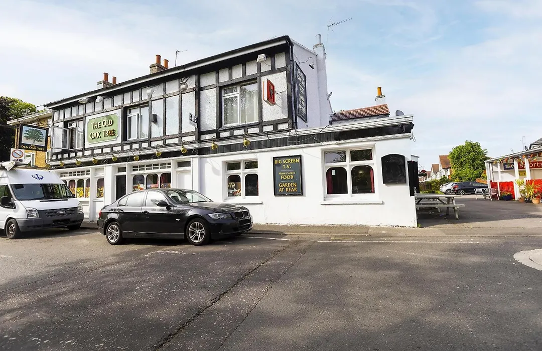 Old Oak Tree Inn-1