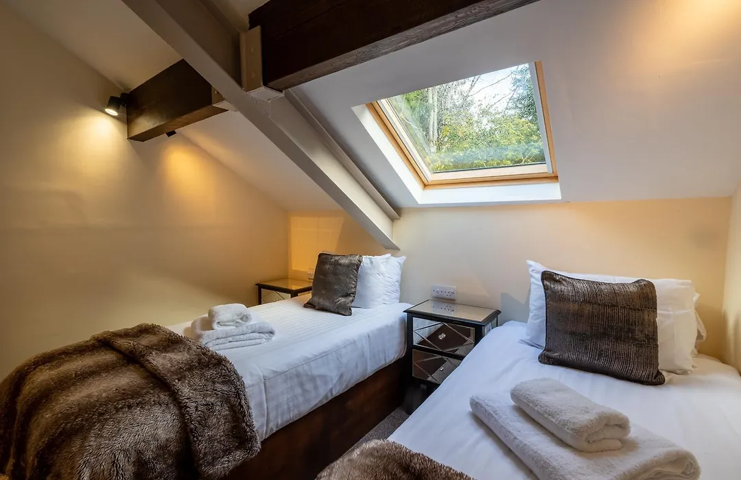 Lakes Hotel & Spa-1