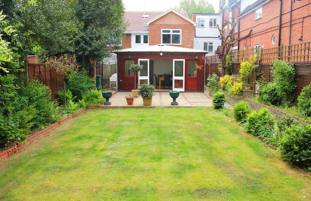 Gidea Park Hotel-1