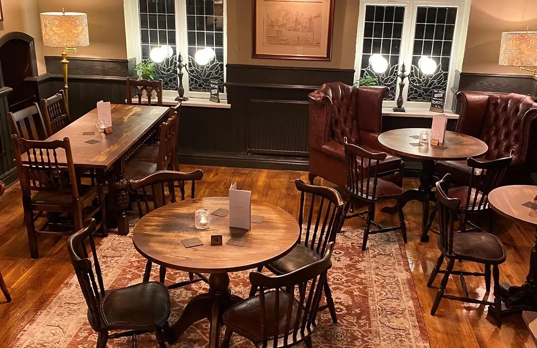 The Red Lion-1