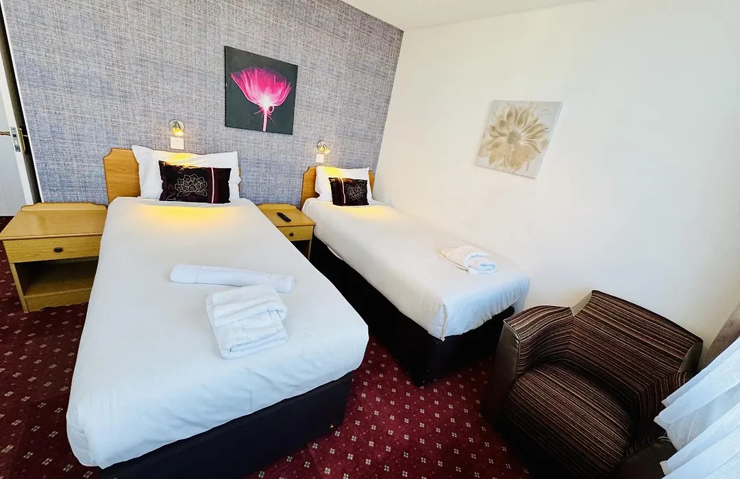 Carlton Court Hotel-1
