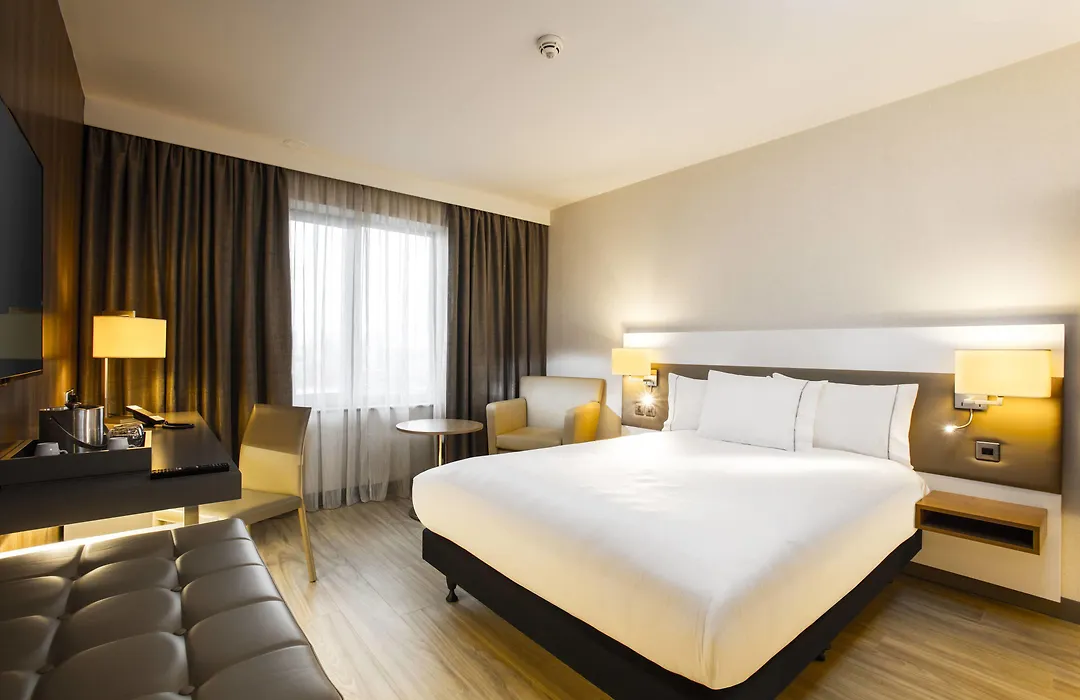 Ac Hotel By Marriott Manchester Salford Quays-1