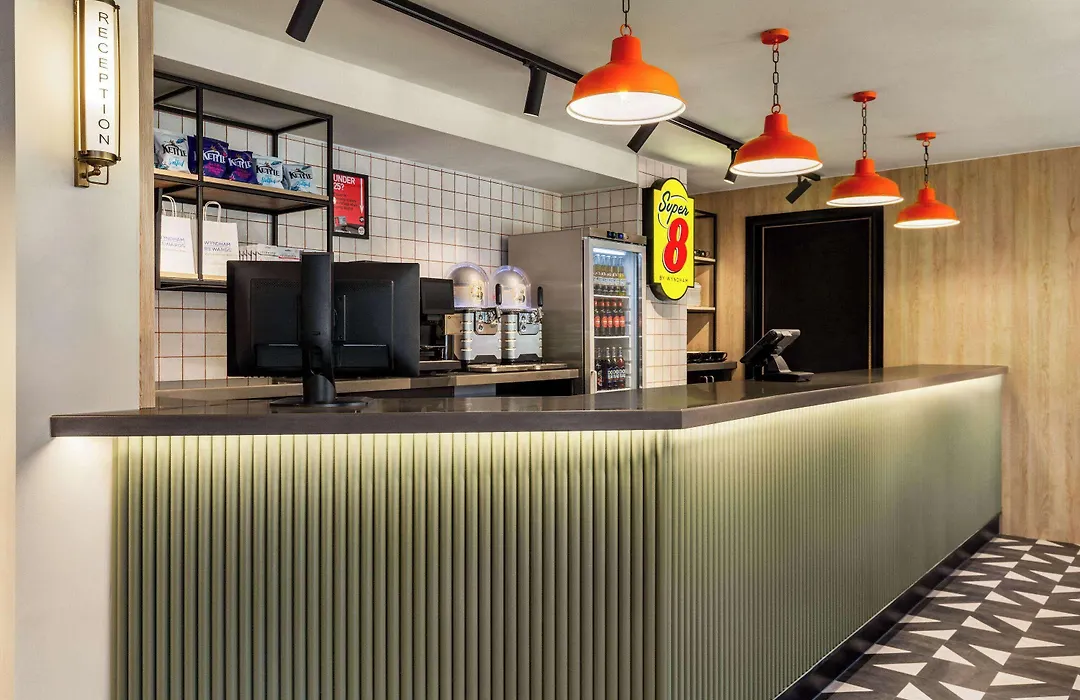 Super 8 By Wyndham Chester East-1