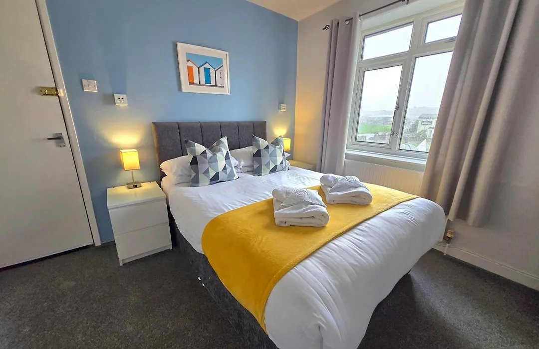 Beach Hotel Torbay B&B-1
