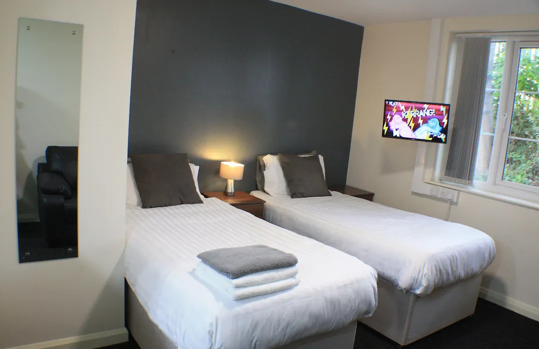 Lymedale Suites Studios & Aparthotel In Newcastle Under Lyme & Stoke-1