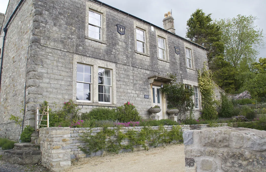Roundhill Farmhouse-1