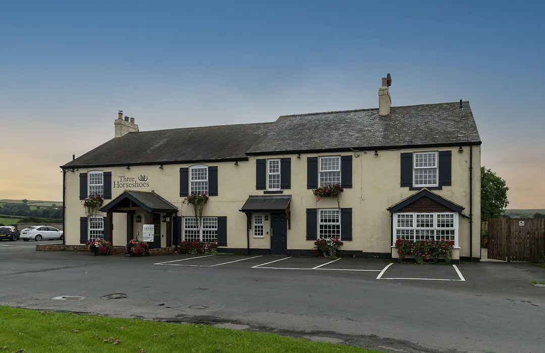 Three Horseshoes Inn-1